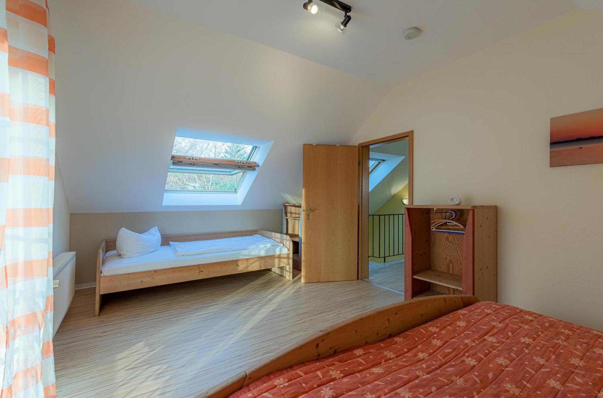 Ferienhaus Schwanensee Fuenfseen Екстериор снимка