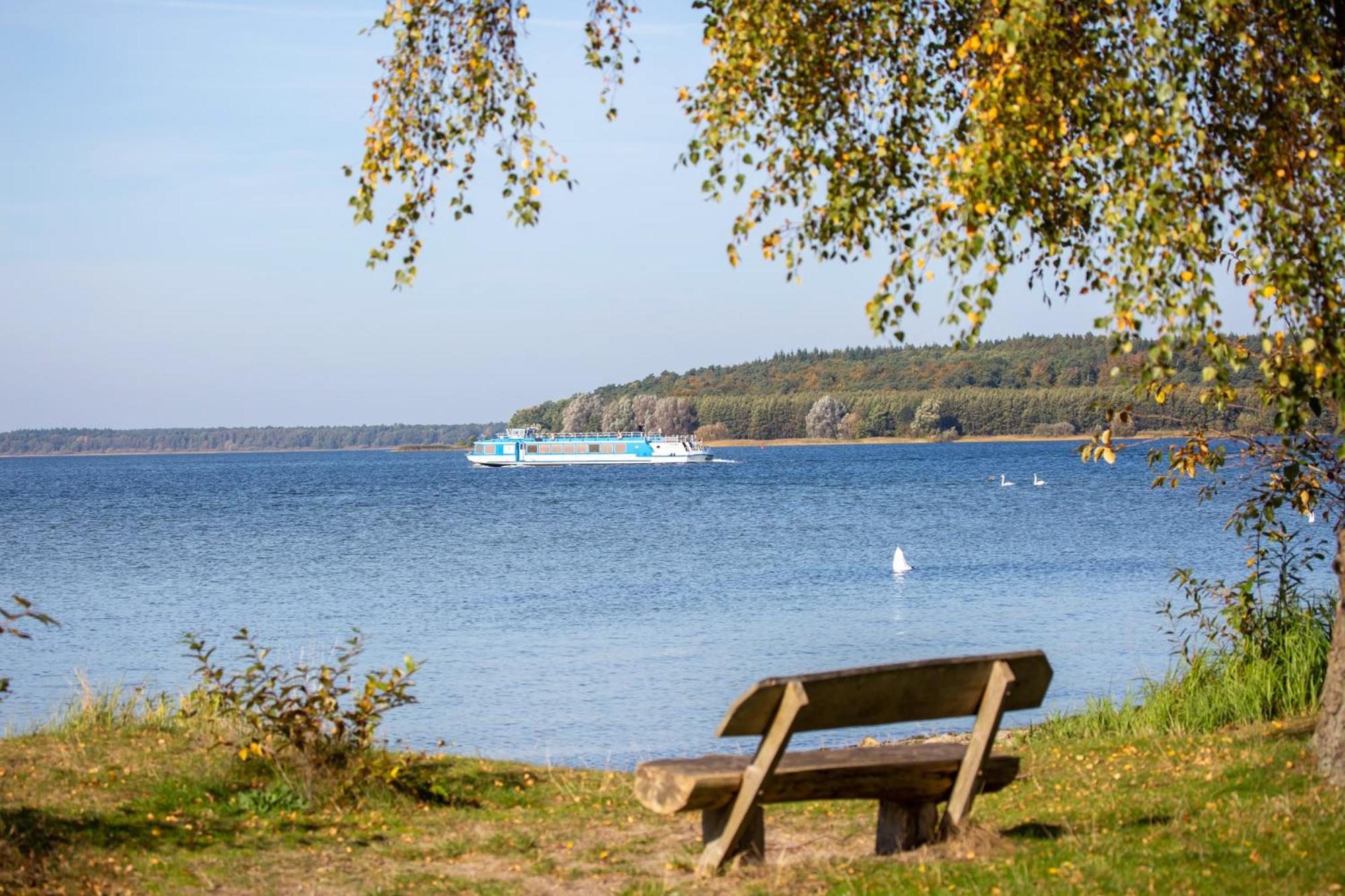 Ferienhaus Schwanensee Fuenfseen Екстериор снимка